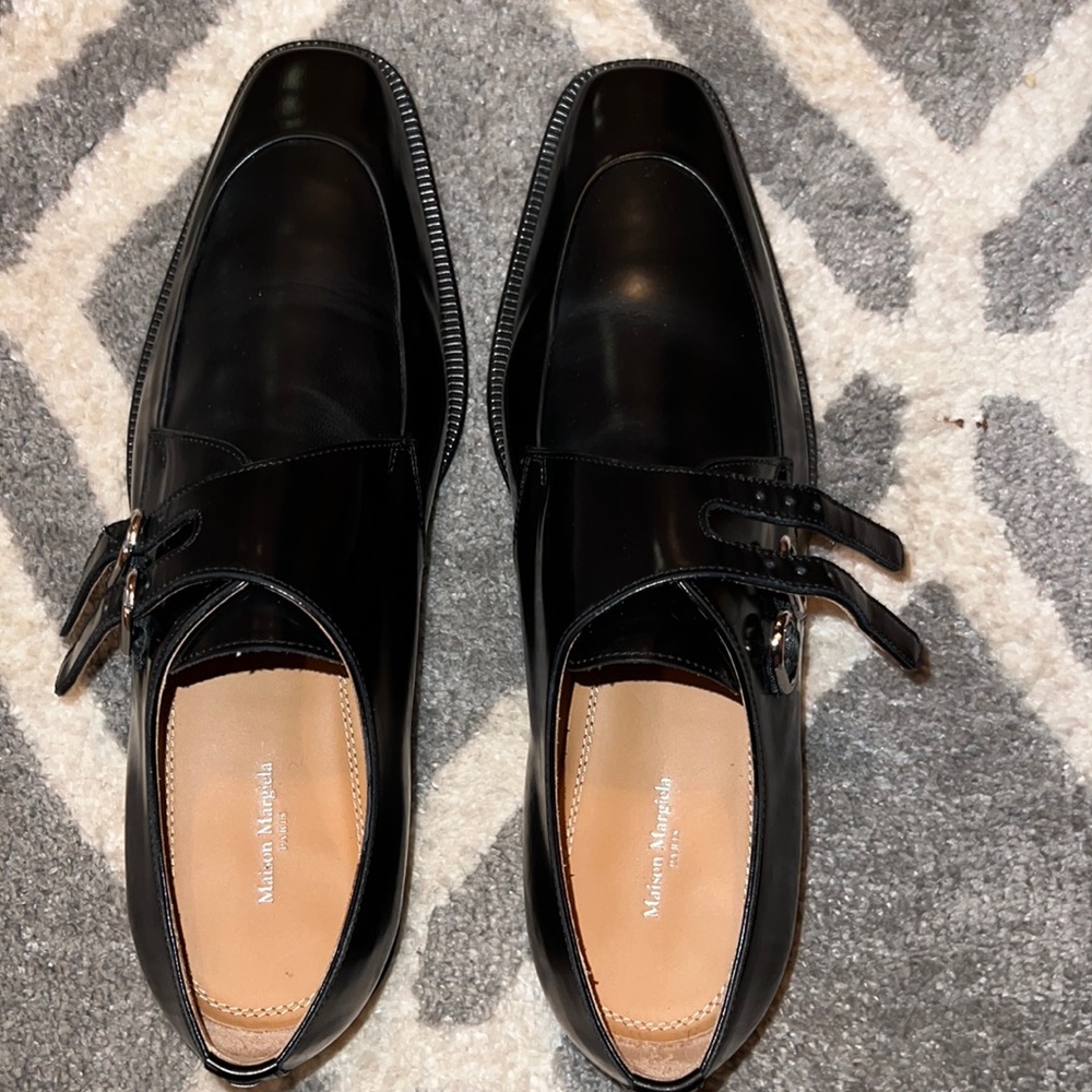 Black, Unisex Madison Margiela shoe. Size 10. Never been worn!